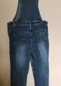 Trendy Dungaree For 10 To 14 Years Girls