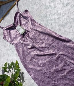H&amp;M Sweetheart Neck Satin Dress