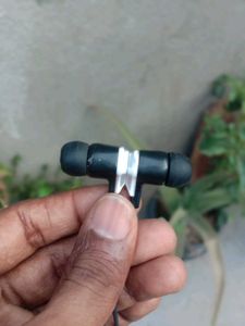 Stylish Wireless Neckband (Micro USB Charging)