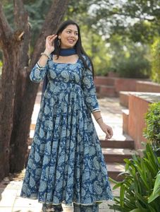 Indigo paisley heavy flair suit set