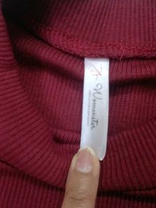 Ribbed Burgundy Top