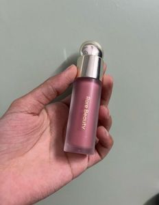 RARE BEAUTY BLUSH- Shade Encourage