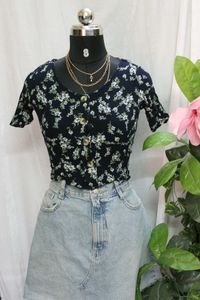 Nuon Buttoned Back Tie Up Crop Top..