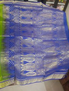 Green kanjivaram Silk Saree dark blue border &amp; zar
