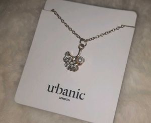 ✨Urbanic Necklace✨