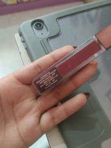 POWERKISS VEGAN MATTE LIPCOLOR