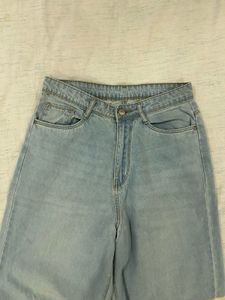 Wide Leg Light Wash Jeans