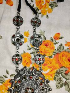 beautiful silver oxytocin chain 😍😍