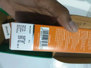 Derma Co Pour Minimising Sunscreen