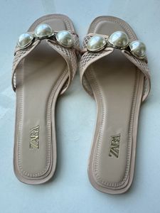 Zara Sliders In Beige