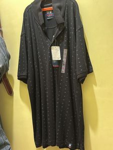 Like New T-shirt In Black Colour