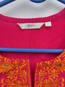 Pink Embroidered Kurti ✨