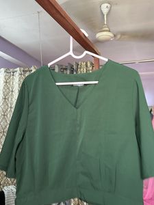 Green Cropped V-Neck Top