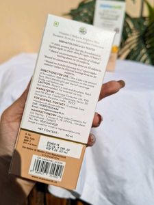 Mamaearth Hydra-Glow Full Coverage Foundation Comb