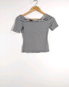 Black &amp; White Strips Casual Top (Women)