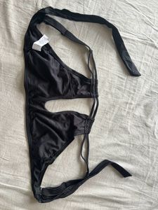 Black U Cut Tie Back Bra
