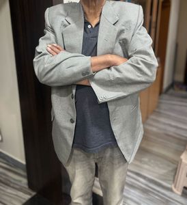 🧥 Light Grey Textured Men’s Blazer