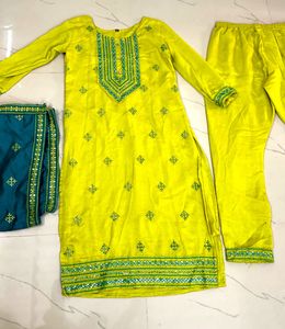 Embroidered Salwar Kameez Suit🦋