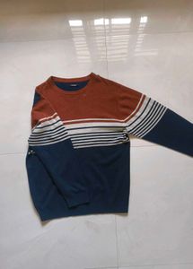 SWEATER • ZUDIO
