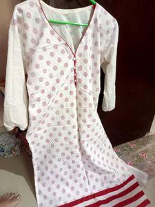 Beautiful ❤️ pure Cotton Kurti 8n White N Red ♥️