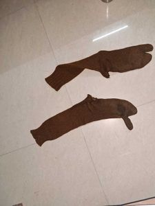 Brown Split-Toe Socks