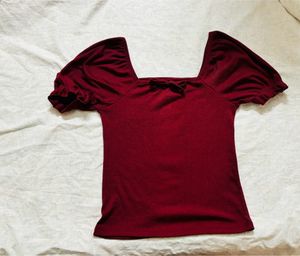 Tshirt- Top With Puffed Sleeves