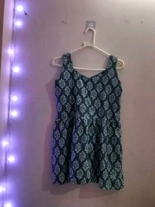 Patterned Sleeveless Casual Top