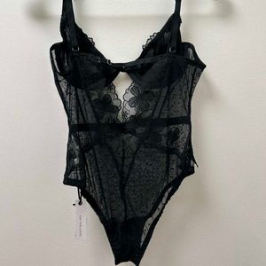 Lace Detail Bodysuit branded size S