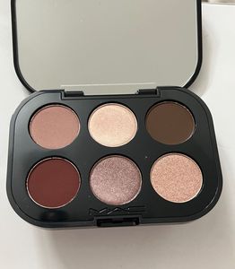 Mac Connect In Colour Eyeshadow Palette