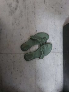 bow angutha soft flats size 40