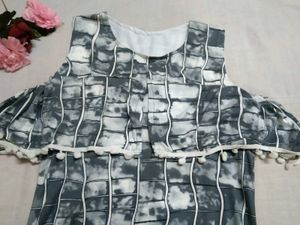 Shoulder Cut Top