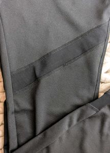 Gym Wear Leggings With Mesh Cutouts