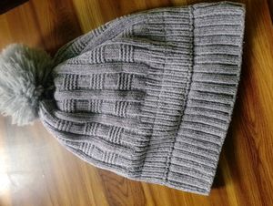 4 Caps