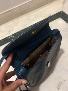 Baggit sling Bag