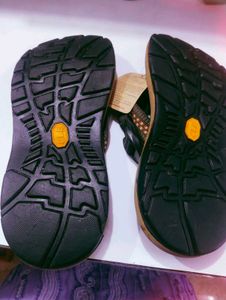 Sandals & Floaters