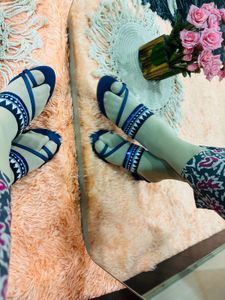 Boho Chic Navy & White Toe Ring Sandals