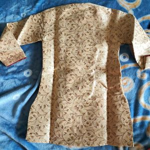 Elegant Floral Print Kurta