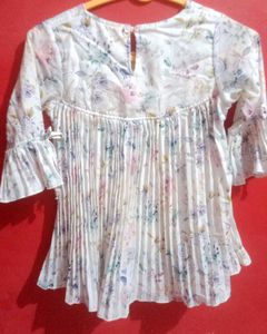 Floral Print Pleated Blouse