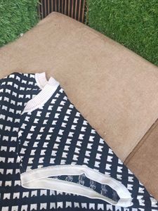 Black &amp; White Patterned Sleeveless Top