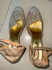 Pointed Heels Golden 👠