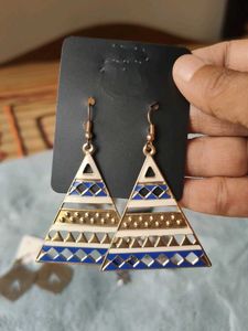 Set Of 4 Stunning Lightweight Hanging Earrings