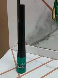 Iba Metallic Green Eyeliner