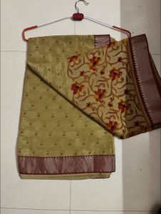 Elegant Floral Saree with Blouse