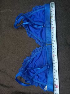 blue 32 size bra🔥