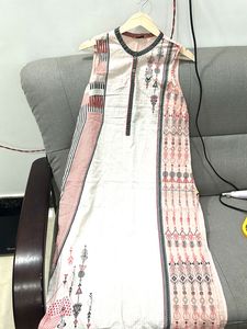 Aurelia Elegant Printed Kurti