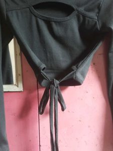 Black Long Sleeve Crop Top