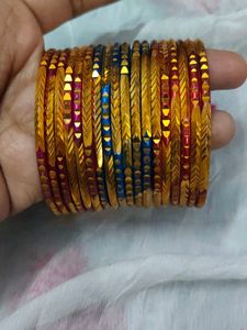 5 Set Metal Bangles