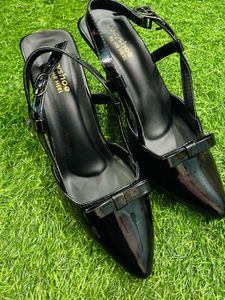 Chic Black Bow Heels