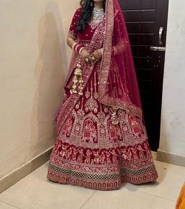 Elegant Magenta Embroidered Lehenga Choli Set