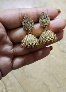 5 Pairs Of Earrings